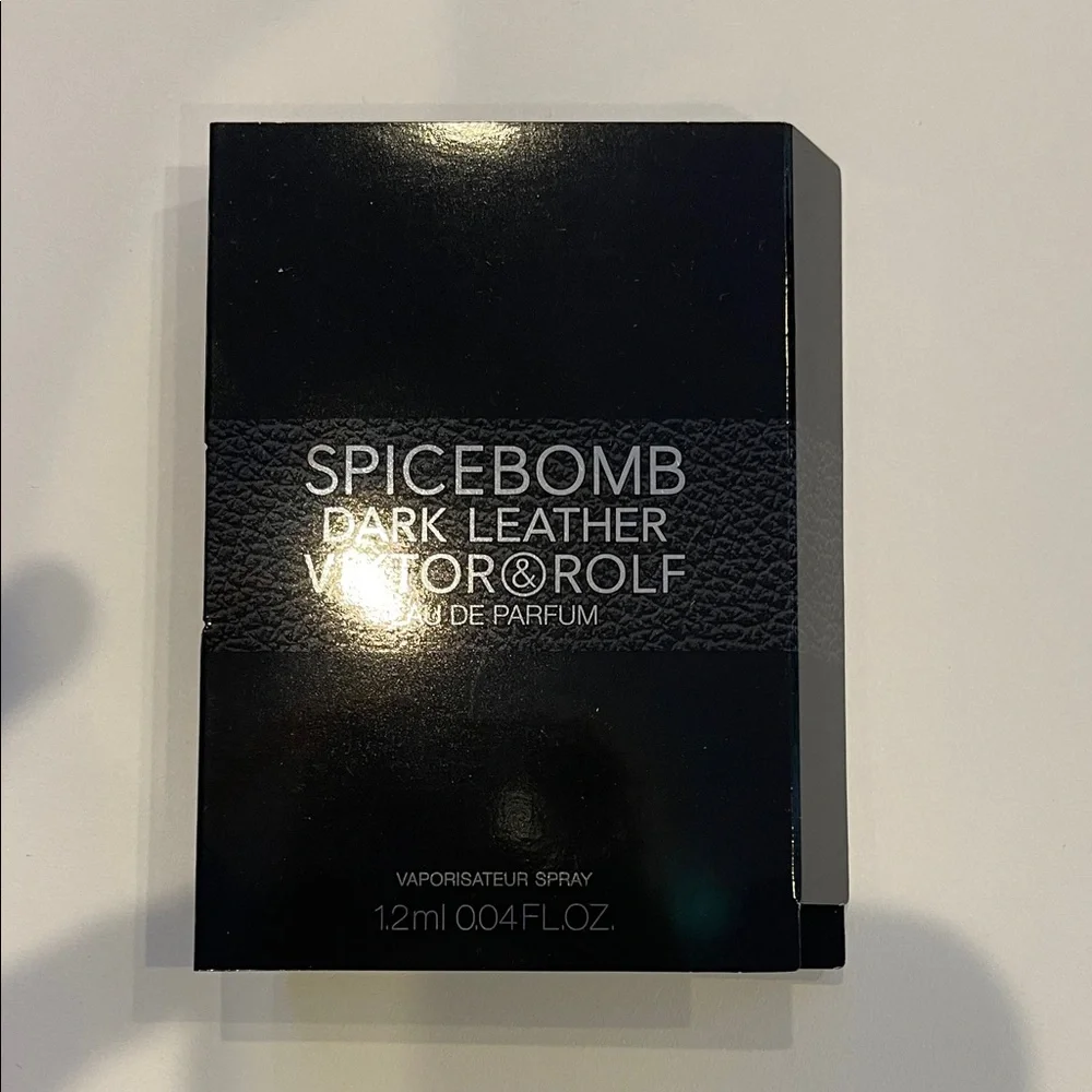 Viktor & Rolf Spicebomb Dark Leather Fragrance 0.04 FL Oz sample size